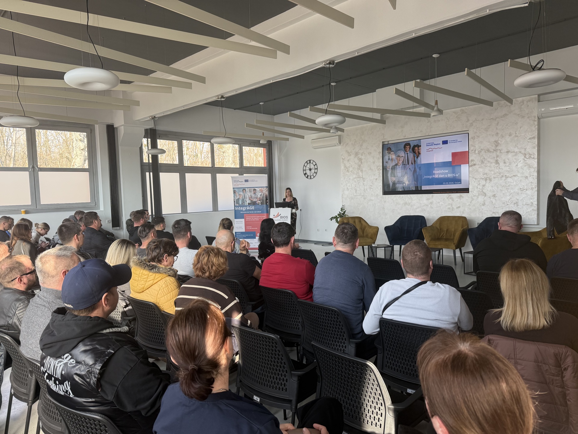 05bc03d9 3705 4faa b7c0 ee4e72292ac0